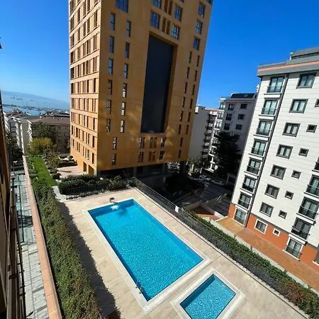 Ultra Luex Deniz Manzarali Site Ici 2+1 Estambul