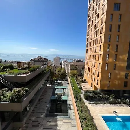 Ultra Luex Deniz Manzarali Site Ici 2+1 Estambul